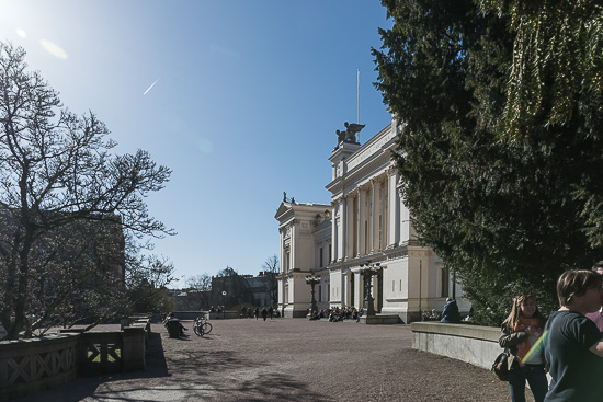 The Lund University building against a clear blue sky.